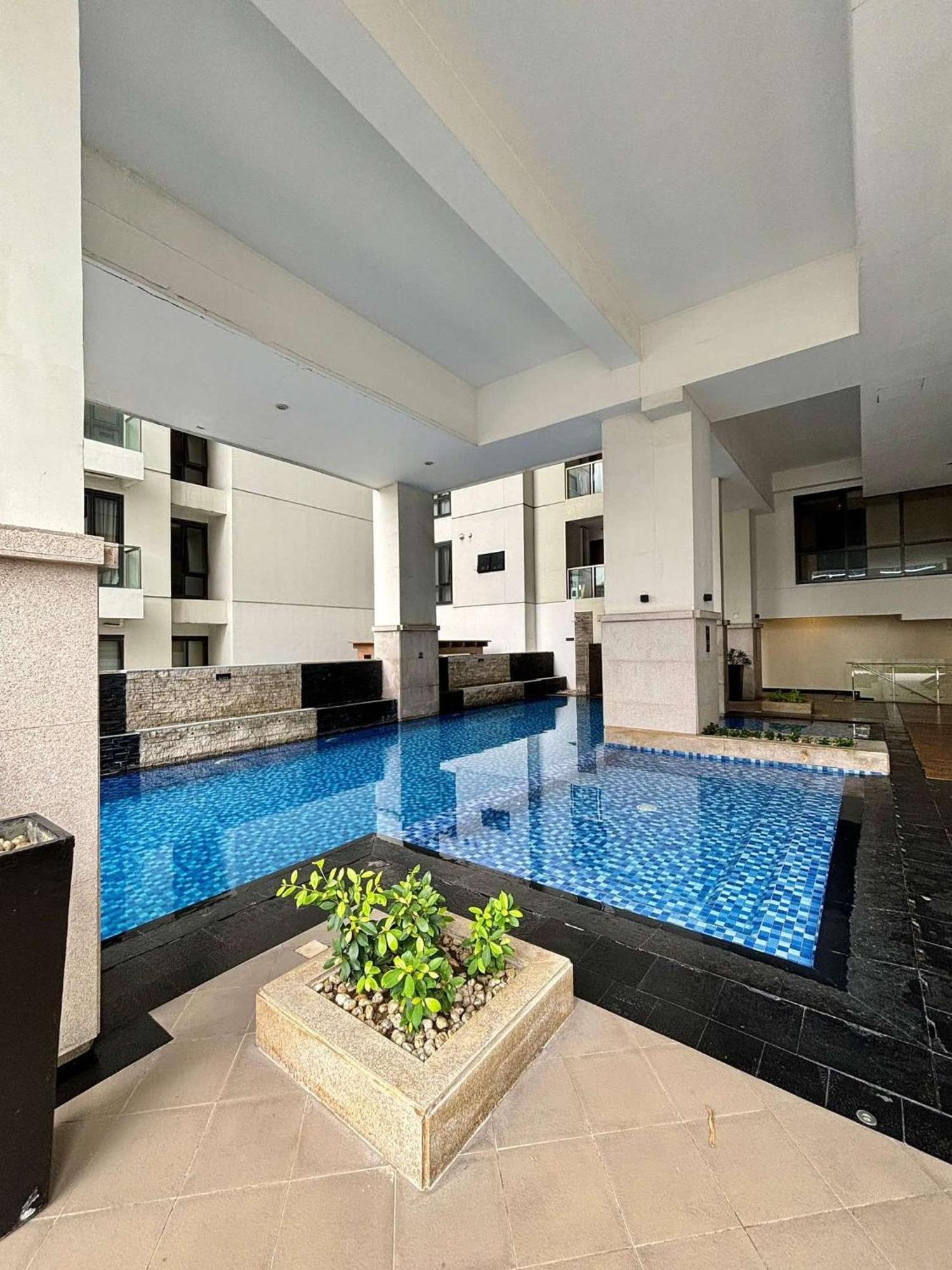 Greenbelt Hamilton Tower 1 Legazpi Makati City Exterior foto