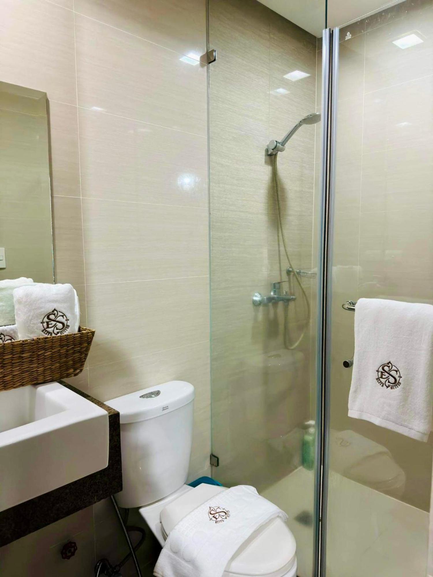 Greenbelt Hamilton Tower 1 Legazpi Makati City Exterior foto